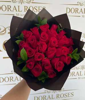 Buchón With 24 Roses, this beautiful bouquet features 24 stunning roses wrapped in a delicate Buchón, making it the perfect gift for anniversaries, or any special occasion, Doral Roses Miami Florist, home delivery in Miami