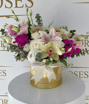 Fabiana Floral Design Flowers Charm Golden BoxSpecial box with roses, mini roses, orchids, and mixed flowers ideal for decorating, we deliver your Doral Roses Miami flowers to your home.