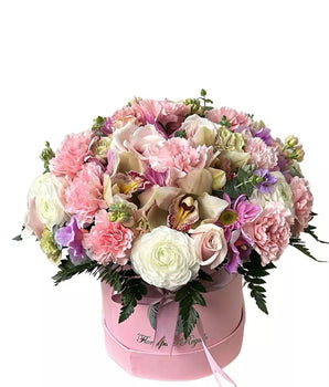 Pink And White Bouquet Roses Mother Day Love.