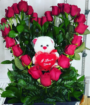 Arrangement of Heart Roses and Teddy, Express your love with our Arrangement of Heart Roses and Teddy!, Arreglo de 24 Rosas en forma de corazón y peluche, florista y floristería en Doral, Miami