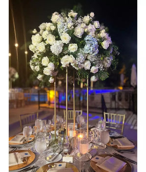 Centerpieces Wedding Event are perfect for adding a touch of sophistication, these centerpieces are sure to impress your guests, we are expert florist in wedding decorations in Miami, Doral Roses