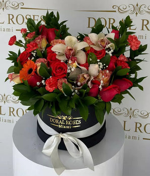 Mixed Flowers Box, the perfect gift to brighten any occasion! Home delivery in Miami, Doral Roses florist