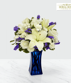 Azul Infinito, Regalo de Flores para el día de la madre, Arreglo de flores, envía flores por Doral Roses Miami