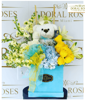Box Boy, Regalo de Flores para el día de la madre, Arreglo de flores, envía flores por Doral Roses Miami