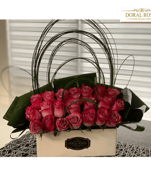 Rosas Modernas, Regalo de Flores para el día de la madre, Arreglo de flores, envía flores por Doral Roses Miami